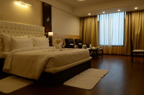 King Room with Mountain View image 10