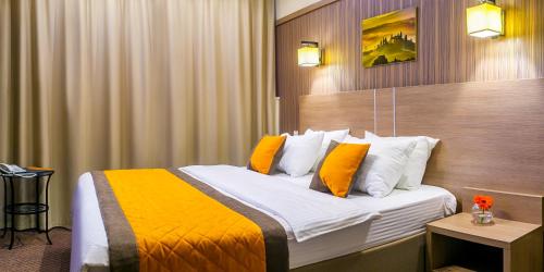 Comfort Hotel - image 8