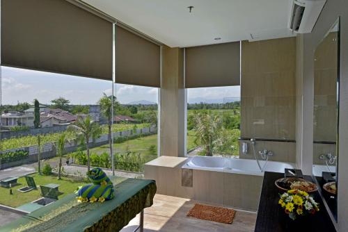 Pijat, Lombok Astoria Hotel (Lombok Astoria) in Lombok