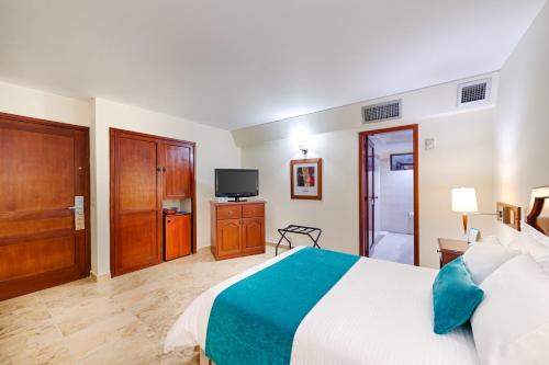 Hotel Obelisco - Photo 2