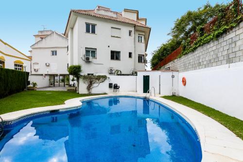 Swimmingpool, weforyou Real Del Tivoli Two Rooms in Arroyo de La Miel