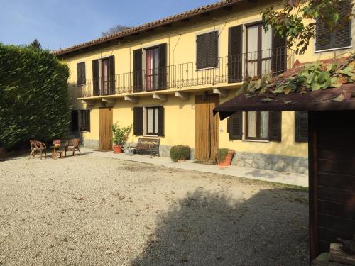  Casa Delle Due Sorelle, Pension in Mango bei Borgomale