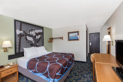 Super 8 by Wyndham Aberdeen MD - image 4