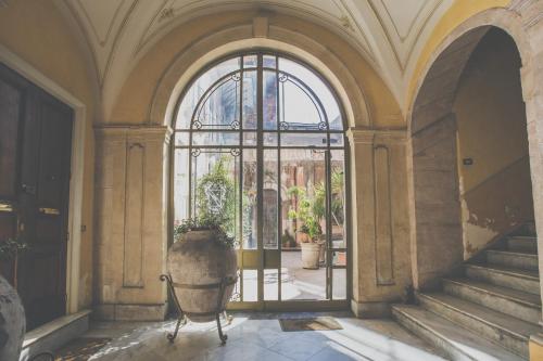 Palazzo Speciale Bed and breakfast - image 4