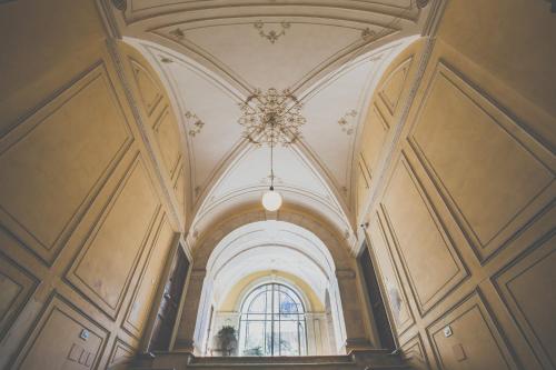 Palazzo Speciale Bed and breakfast - image 8