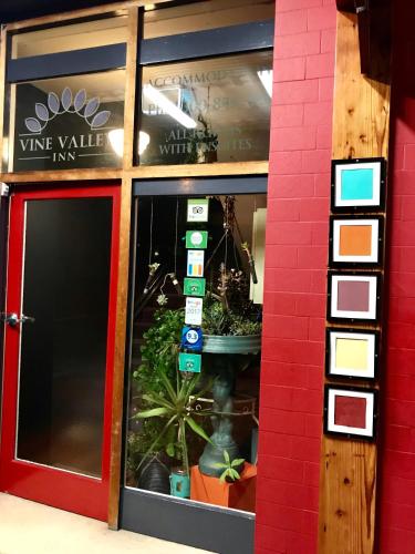 Vine Valley Inn