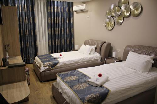 Park Hotel Tirana Ideally located in the Laprake area, Park Hotel promises a relaxing and wonderful visit. Featuring a satisfying list of amenities, guests will find their stay at the property a comfortable one. Servic