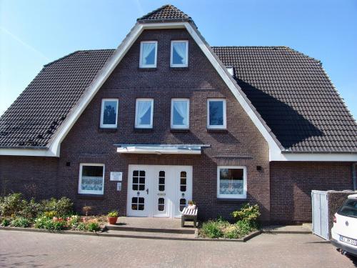 One-Bedroom Apartment with Balcony Number 5 (2 Adults) image 10