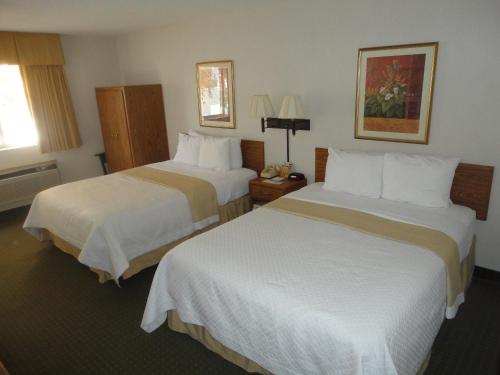 Queen Room with Two Queen Beds - Disability Access/Non-Smoking