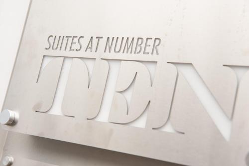 Suites at number Ten - image 11