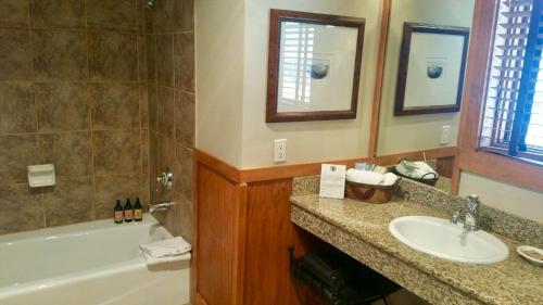 Bathroom, The Hotel Telluride in Telluride (CO)