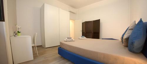 Two-Bedroom Townhouse image 2
