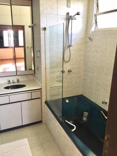 Shower, Hostel Berghaus in José Mendes