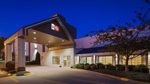Best Western Plus Longbranch Hotel & Convention Center Cedar Rapids