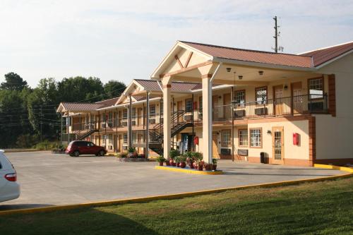 Coach Inn - Summerville - 숙소 외관