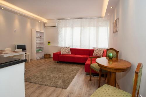 Ilona 2 bedrooms apartment in the center