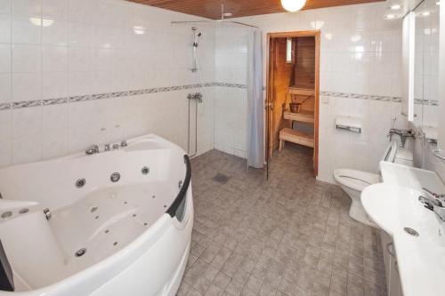 Holiday Club Punkaharju Cottages - image 4
