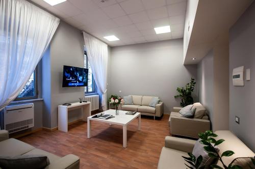 Shared lounge/TV area, Villa Albina in Vomero