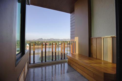 Omgeving, Natee The Riverfront Hotel Kanchanaburi in Kanchanaburi