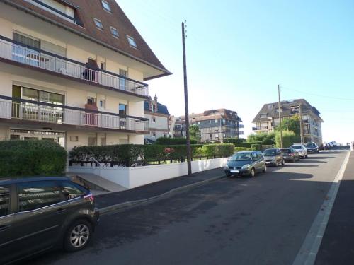 NICE FLAT 50M BEACH & CENTER - image 10