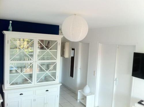 NICE FLAT 50M BEACH & CENTER - image 2