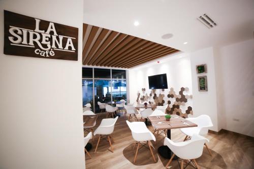 Restaurant, Aquamarina Hotel in Manta