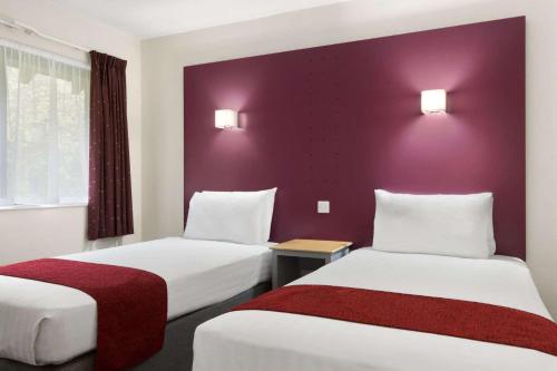 Days Inn Maidstone - image 2