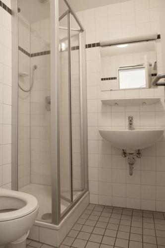Twin Room with Bathroom