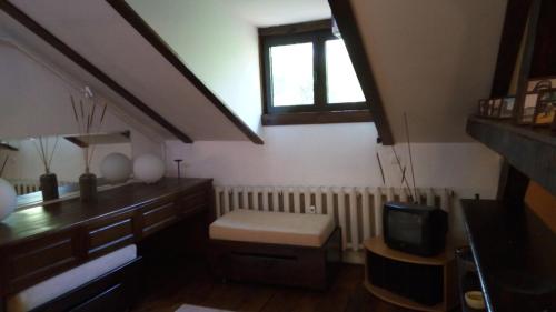 Mini Apartment Best Rest - image 6