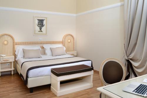Grand Hotel Vittoria - image 2