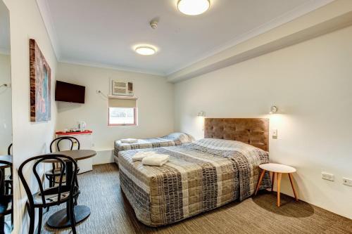 Arena Hotel (formerly Sleep Express Motel) - image 4