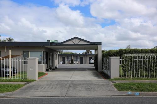 Beaconsfield Lodge Motel