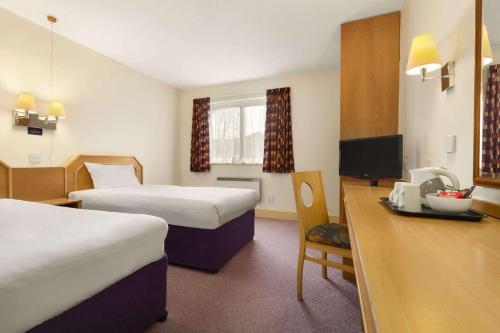 Days Inn by Wyndham Sevenoaks Clacket Lane - image 14