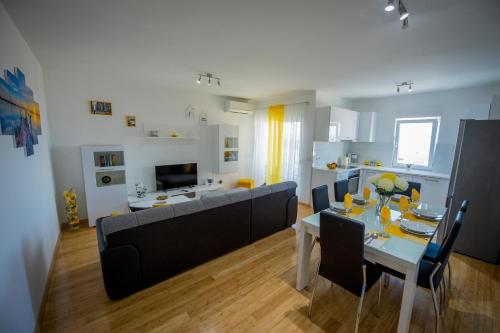 Apartment with Sea View image 6