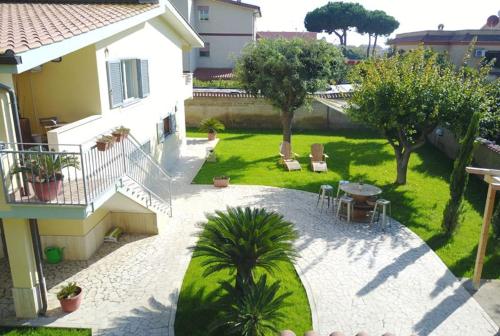 Clock's House, Fiumicino