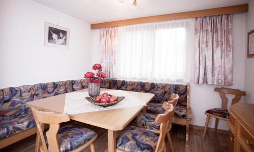 Apart Peter in Καπλ