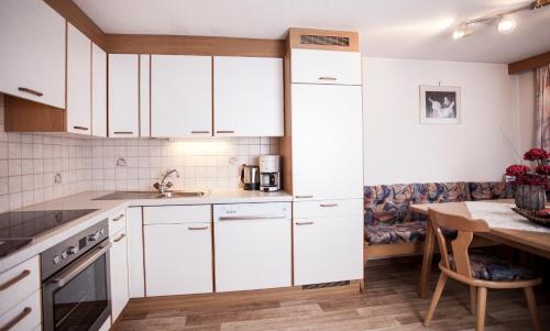 Apart Peter in Καπλ