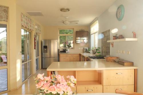 Aviv Beautiful Villa, 5 BR, Golan Heights