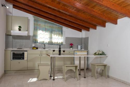 Philippos Hotel - image 2