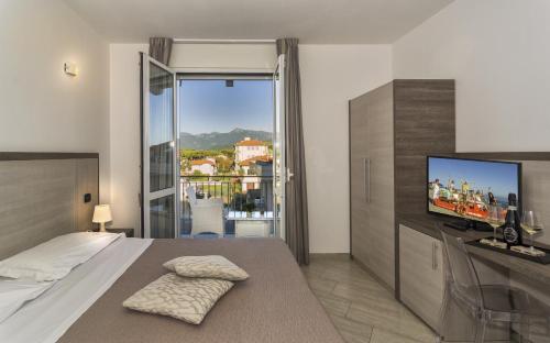 Hotel Lido INN in Лідо ді Камайоре