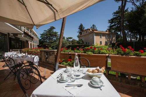 Appia Park Hotel - image 14