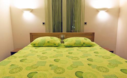 Hostel Plus Caffe - image 2