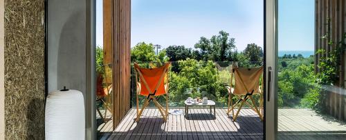 Donna Carmela Resort & Lodges in 阿奇雷亞萊
