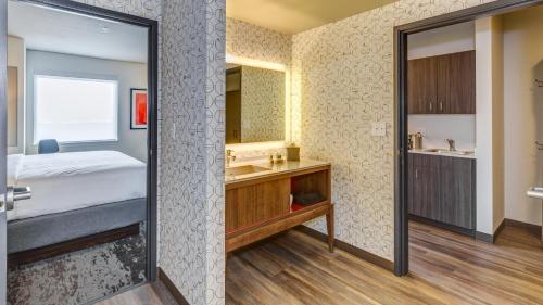 Holiday Inn & Suites Bellingham, an IHG Hotel