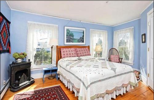 Queen Room with Garden View