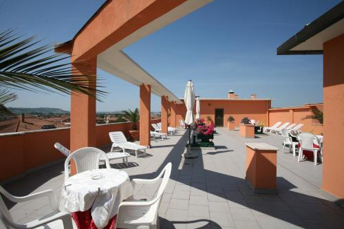Hotel Solarium - image 3