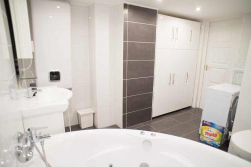 Great Trees Apartment - image 14