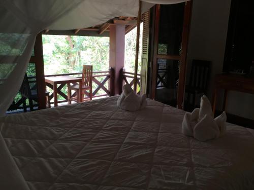 1 queen bed