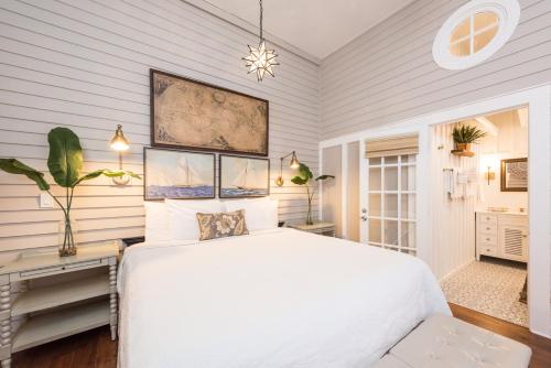 Old Town Manor – Key West, FL