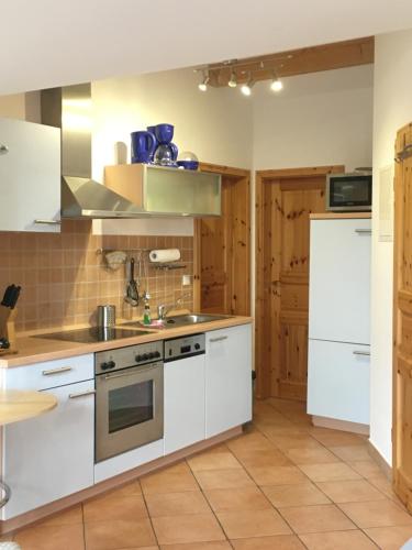 Kitchen, Haus Hugo in Zingst